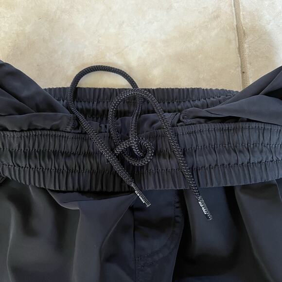 ALO Yoga Courtside Tearaway Side Snap Button Pant Women’s Size XS Triple Black - Picture 7 of 15